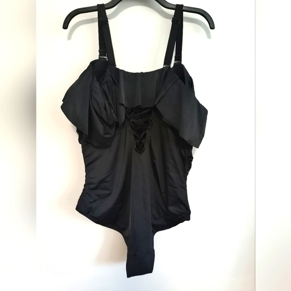 City Chic Ruffles' Women One Piece Swimsuit / Size 14 - Picture 7 of 12